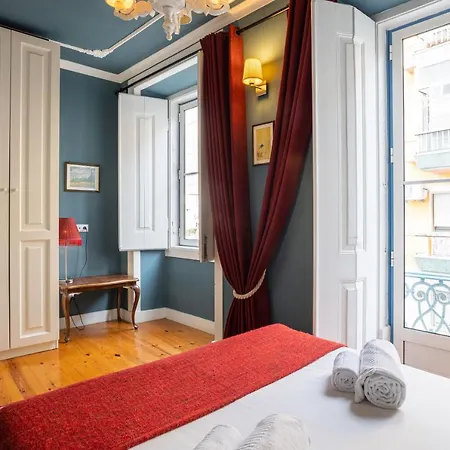 Bright Tailor Made Apartment By The Castle-2